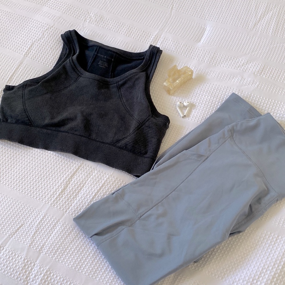 Sports bra